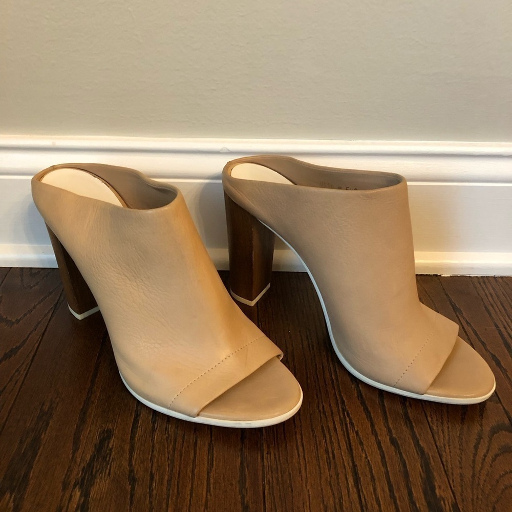 *NWOB* Vince. Women’s 10 Allison Leather Peep Toe Mule Heel in Nude - Picture 5 of 14